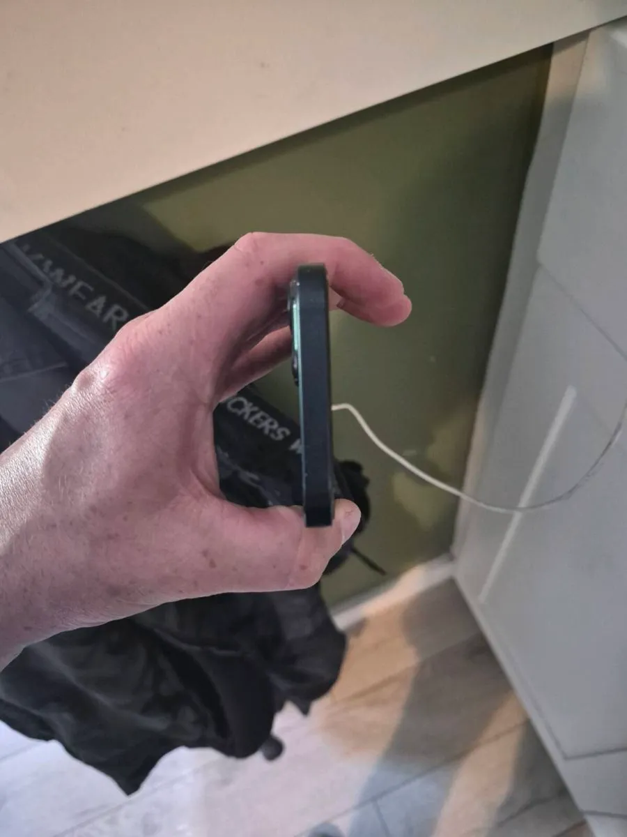 Iphone 13 - Image 2