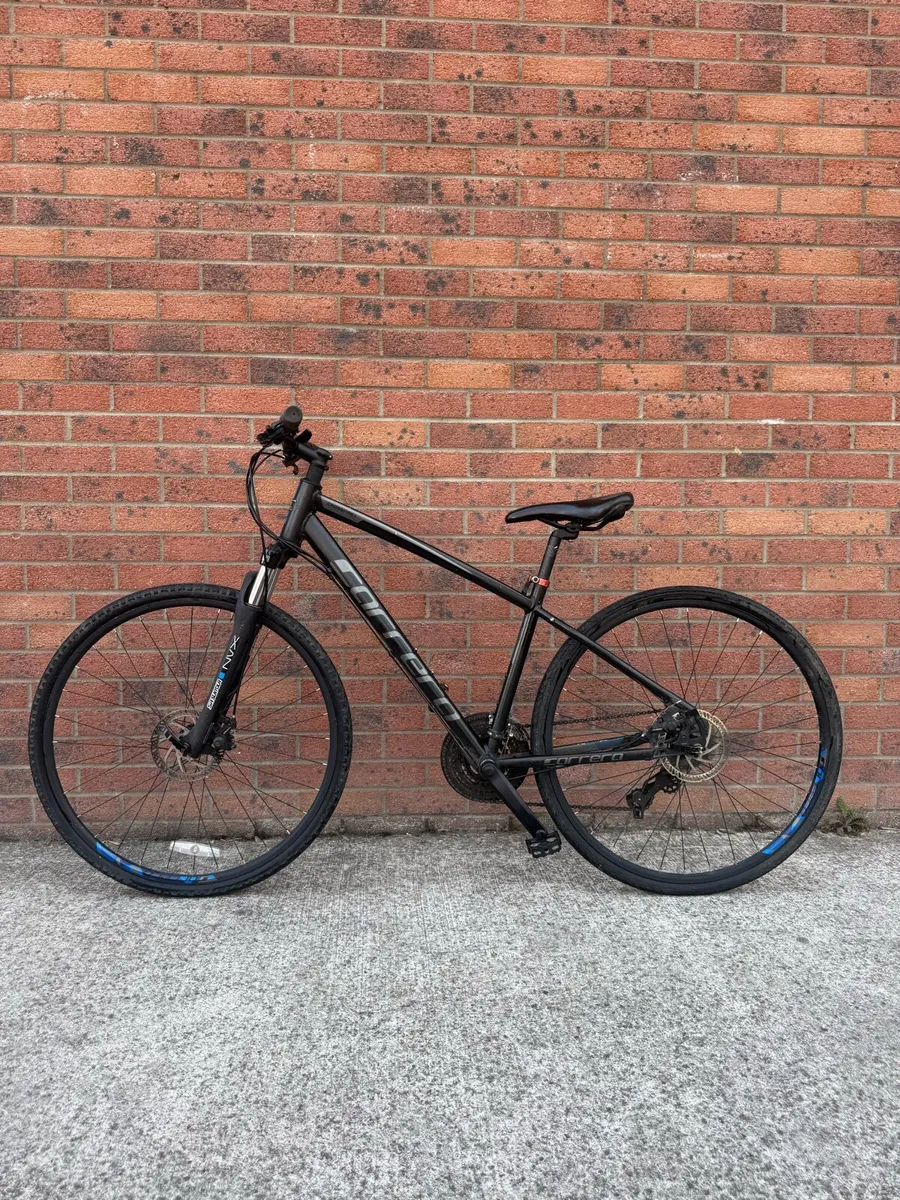 Carrera Crossfire 2 Hybrid Bike - Image 1