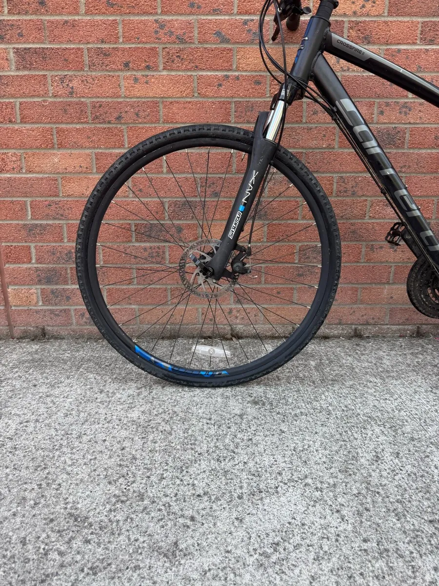 Carrera Crossfire 2 Hybrid Bike - Image 4