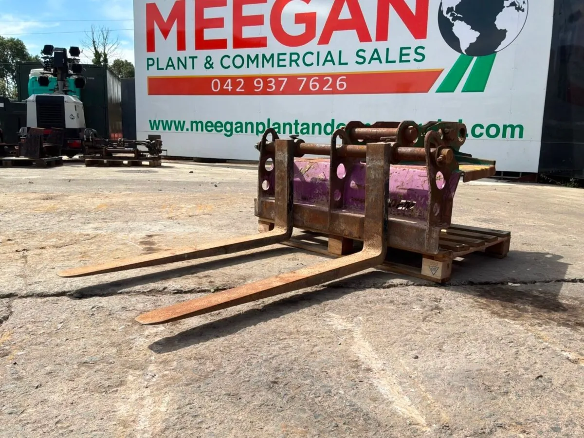 13 tonne excavator fork attachment  65/80mm pins.. - Image 2