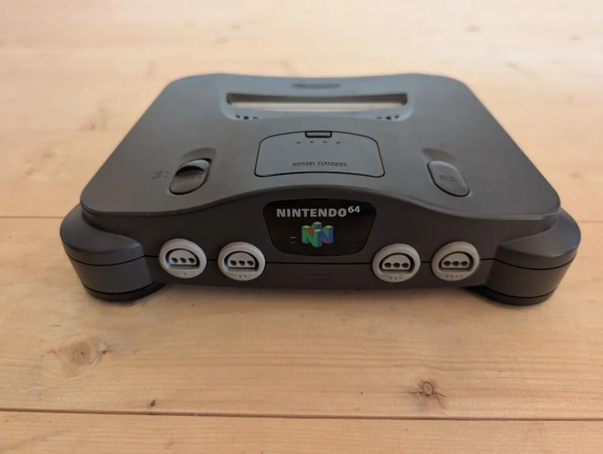 Nintendo 64, Controller and 3 Games 140 ONO - Image 4