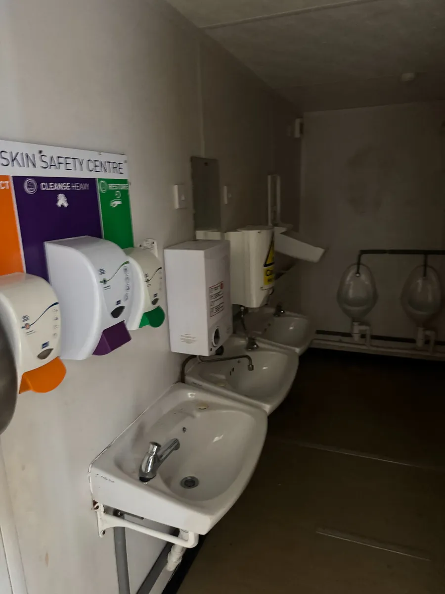 Toilet & Shower Welfare Block 32x10 – #118 - Image 2