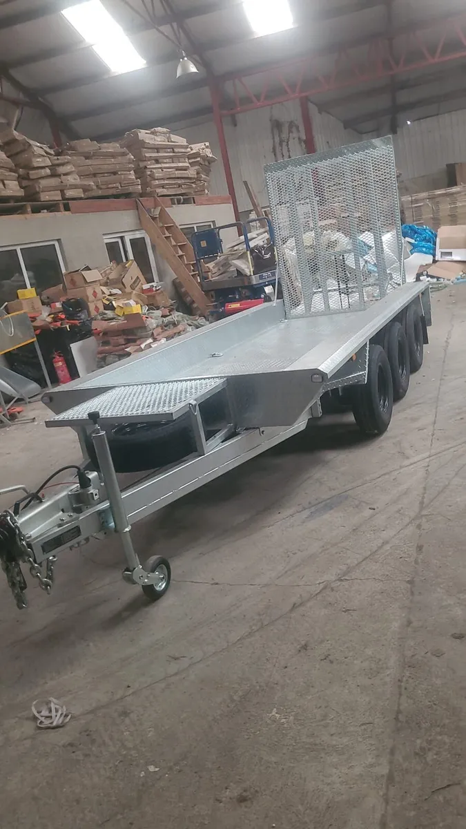 Trailer - Image 1
