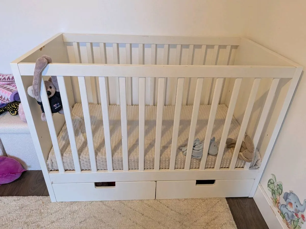 Crib - Image 1