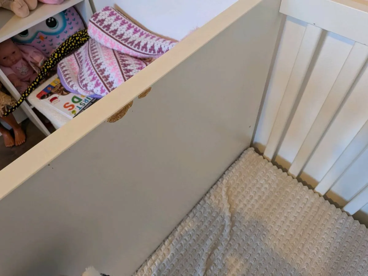 Crib - Image 4
