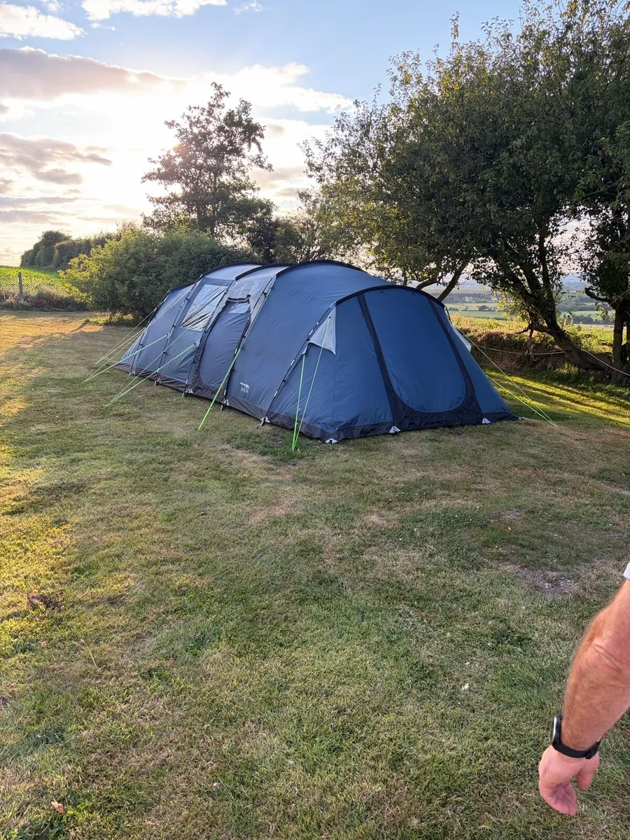 8 man tent - Image 4