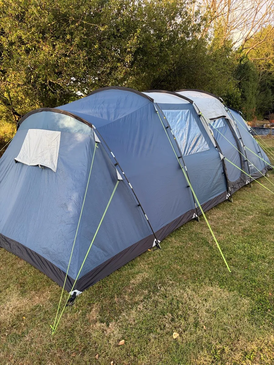 8 man tent - Image 1