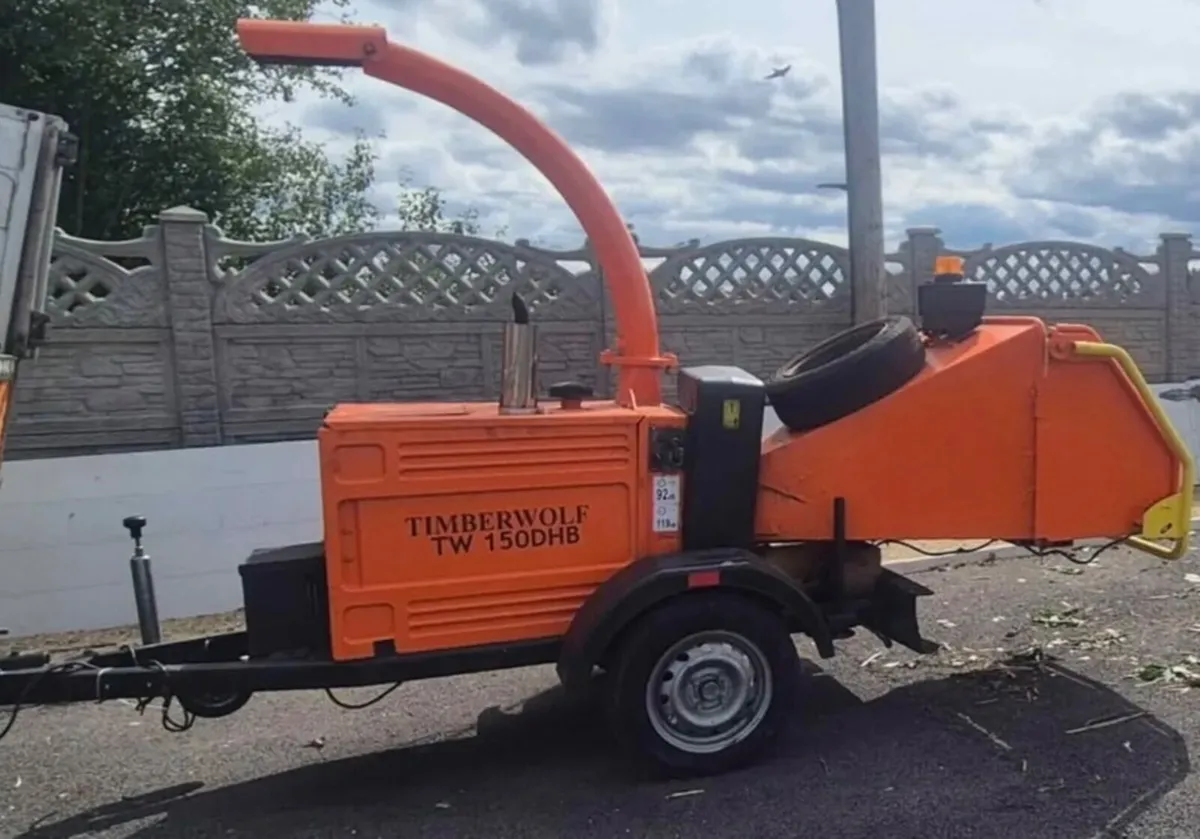 Wood chipper - Image 1