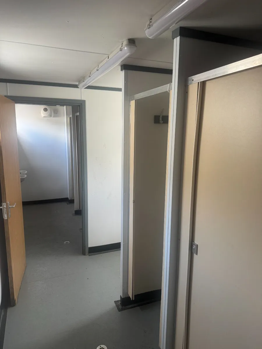2024 6 Shower Block – Male/Female – Stock #121 - Image 4