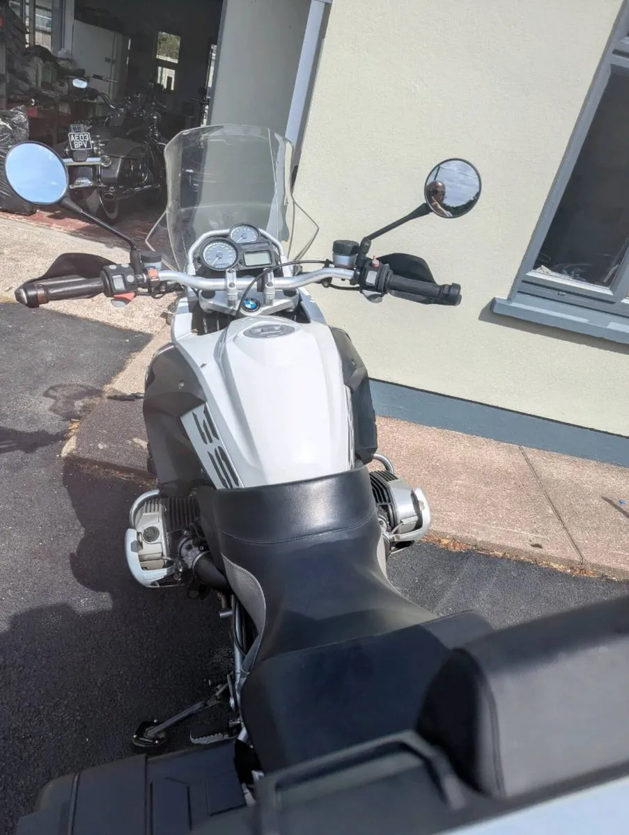 Motorcycle - Image 3