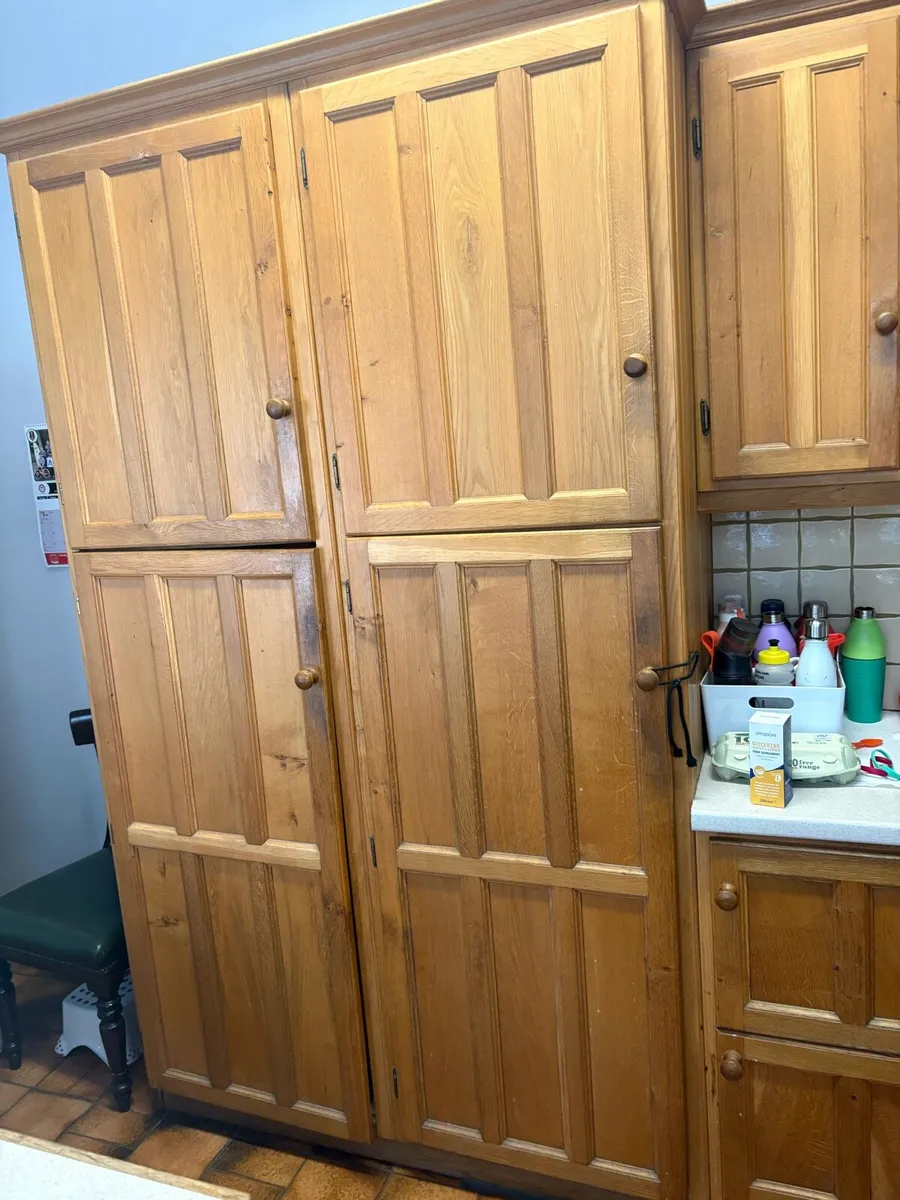 Solid Oak Kitchen with side Panels - Image 2