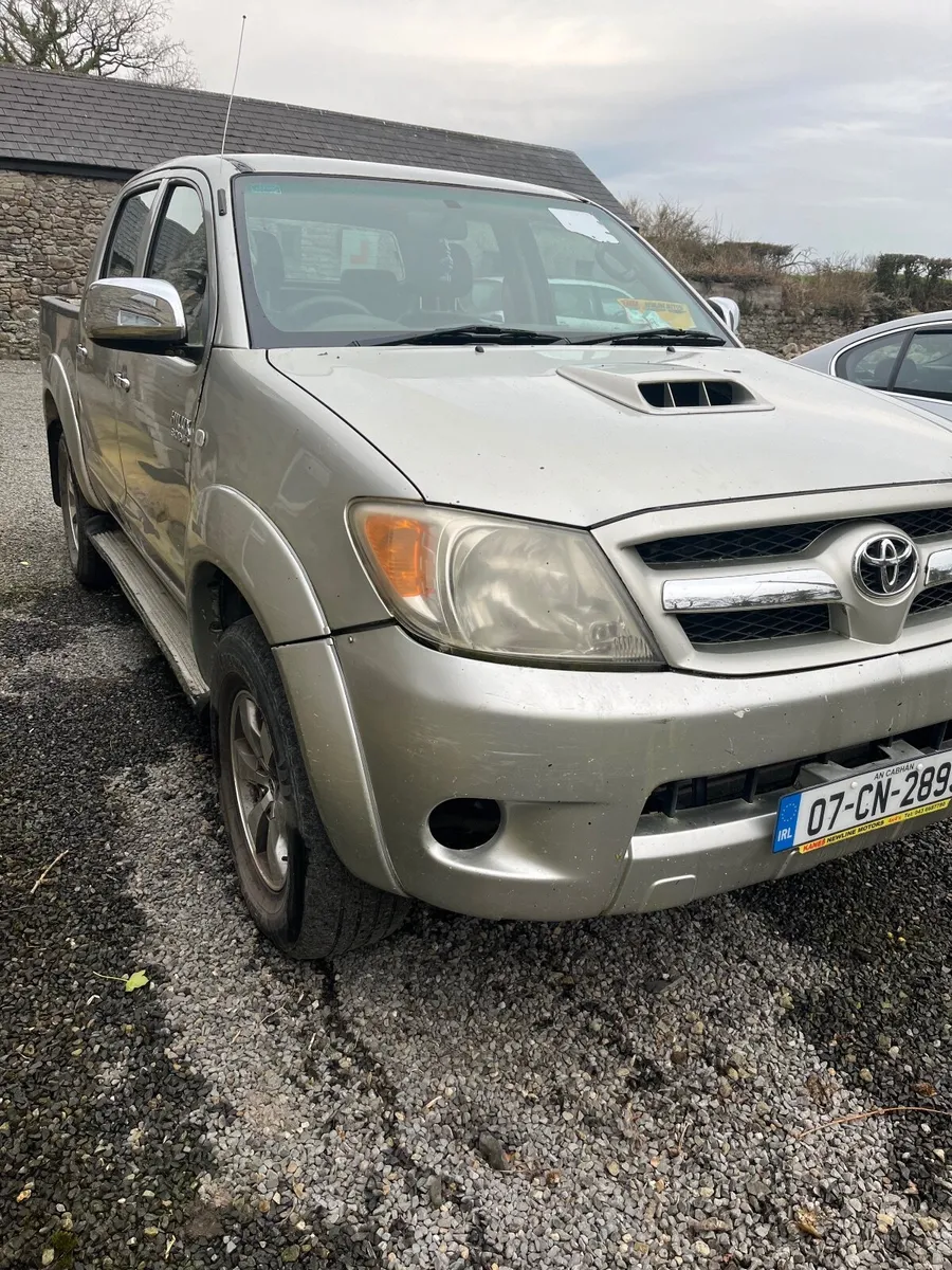 Toyota Hilux - Image 1