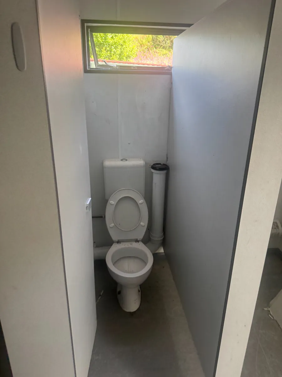 Portable Male & Female Toilet Block 24x10 #125 - Image 4