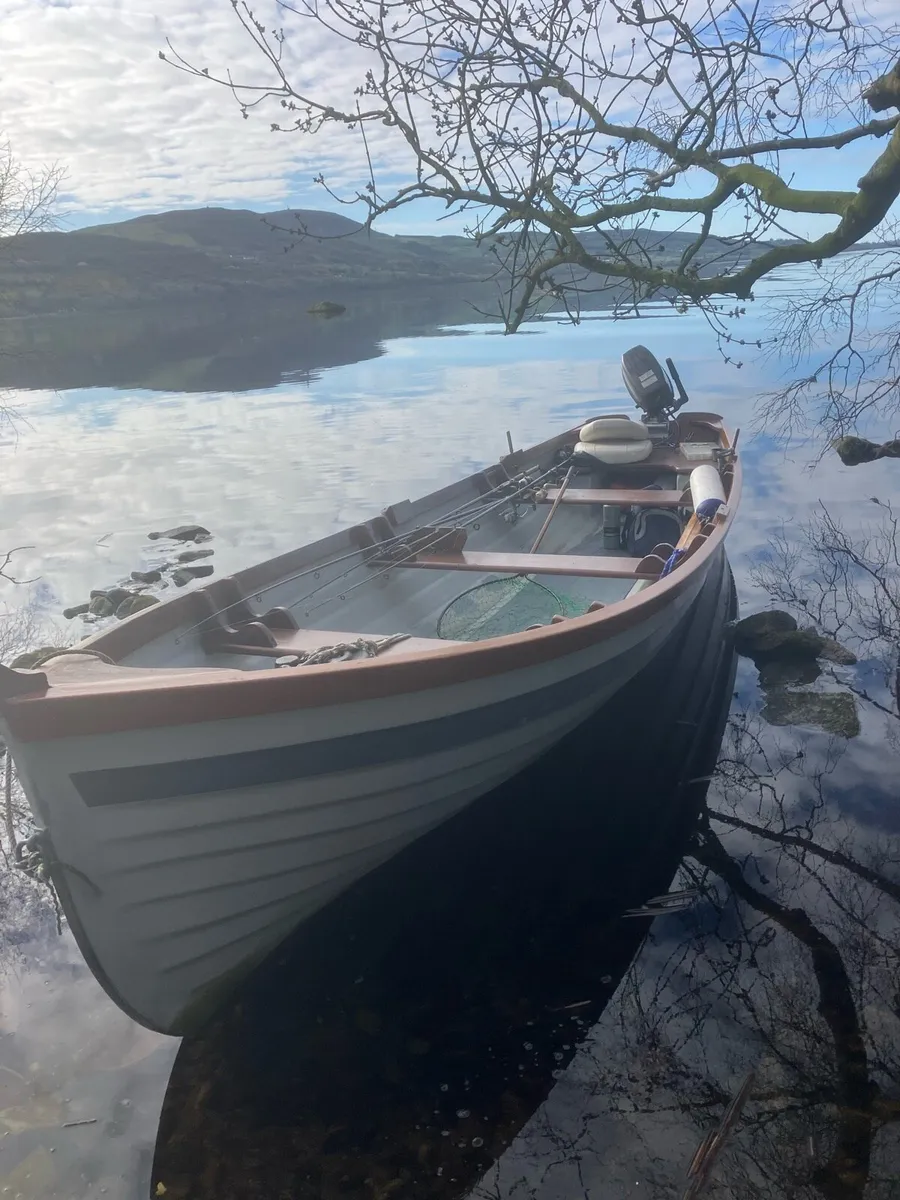 19 ft Burke Lake boat and engine. - Image 2