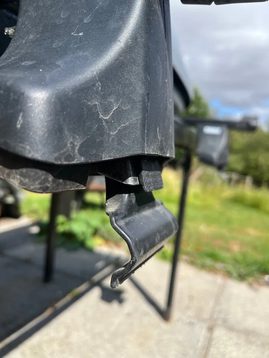Karrite Contour roof box with Thule fittings - Image 3