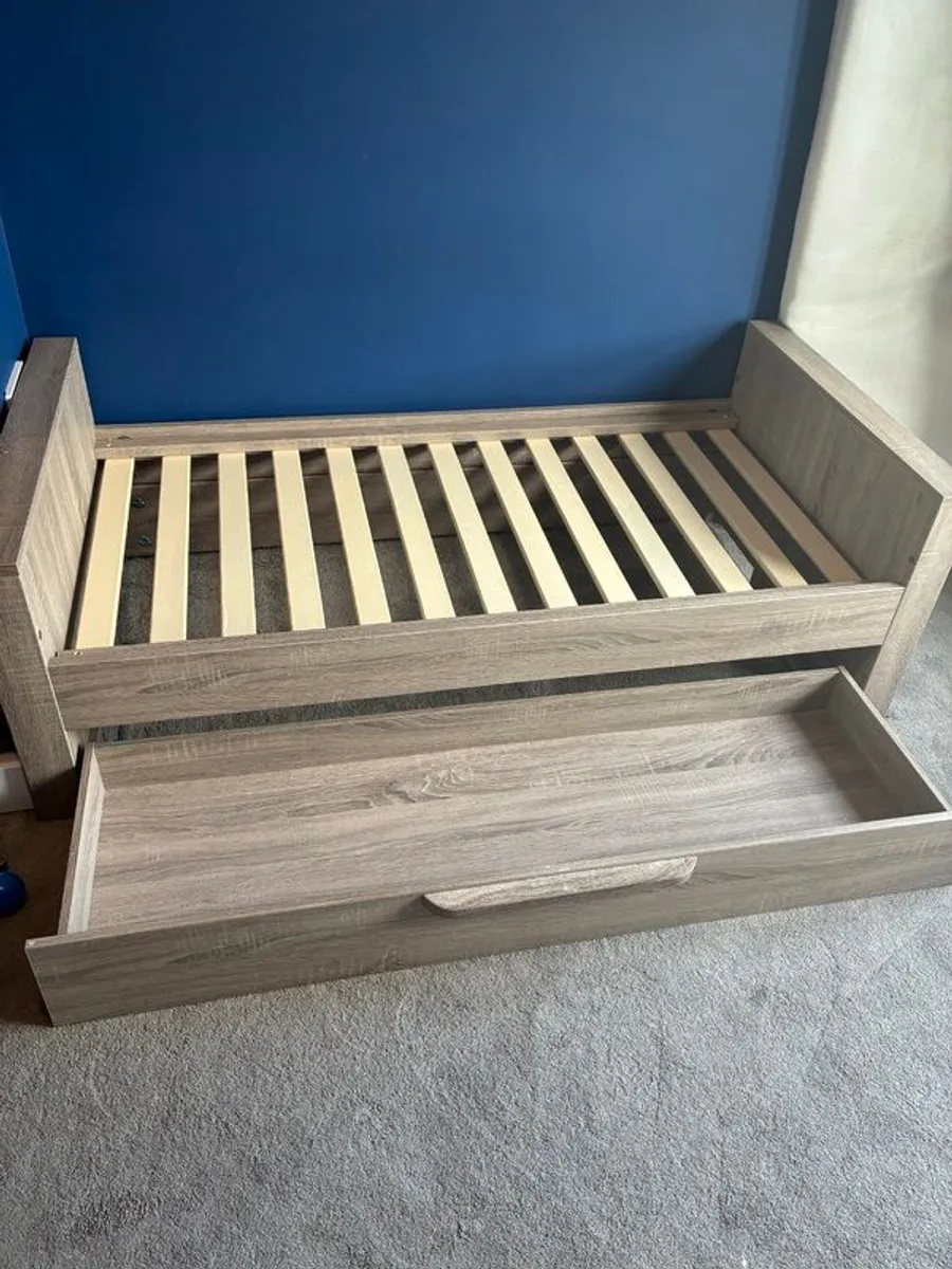 Franklin Cot bed used - Image 2