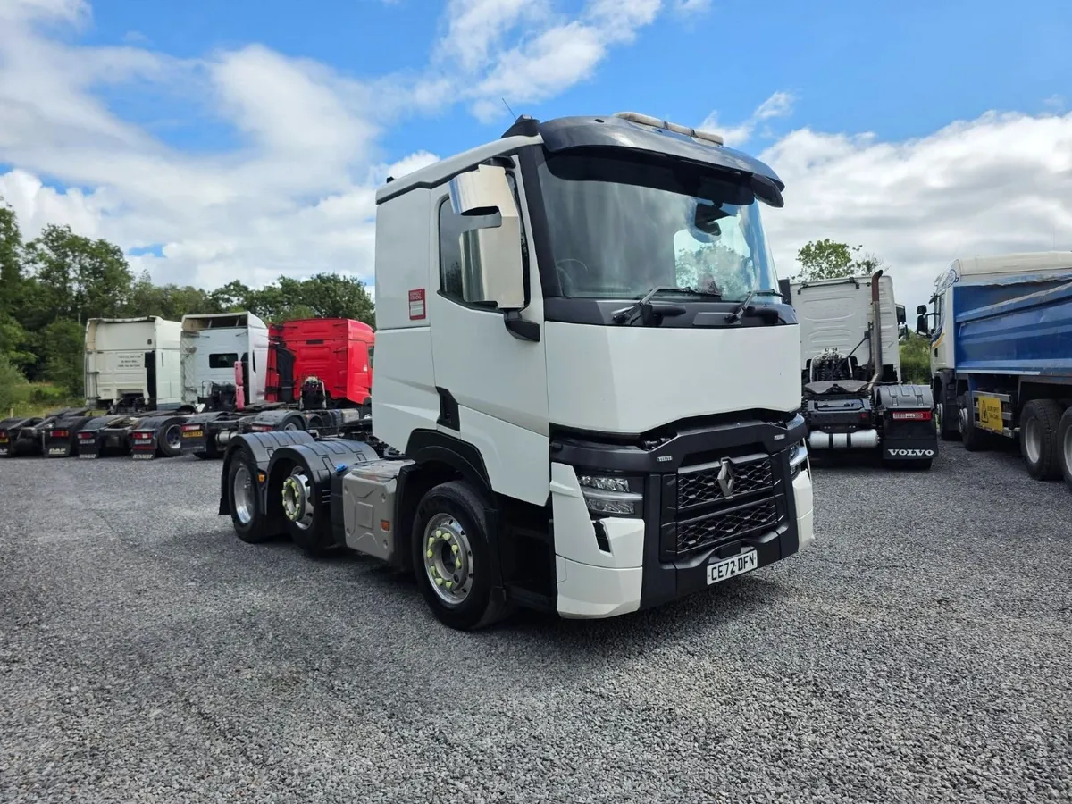 2022 Renault T520 - Image 1