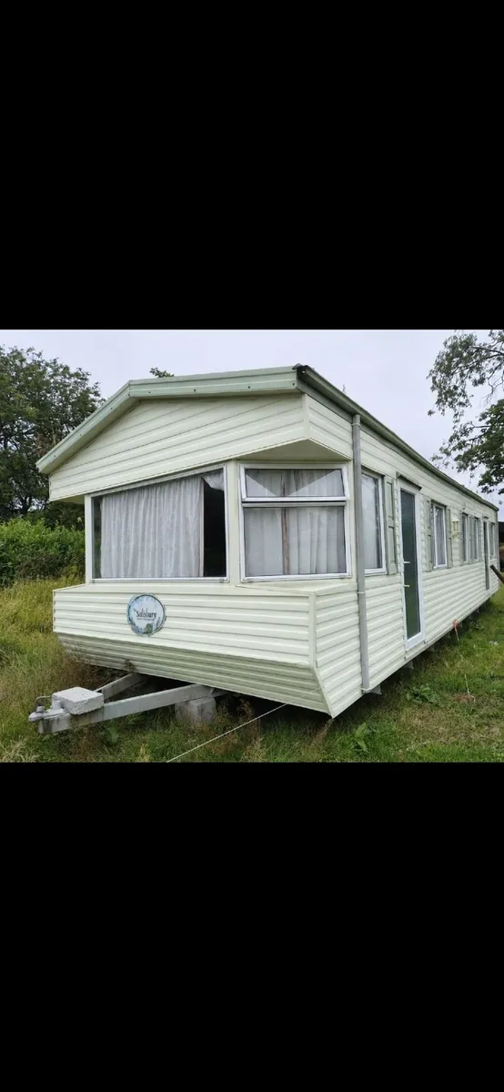 3 Bedroom Mobile Home - Spacious & Furnished - Image 1