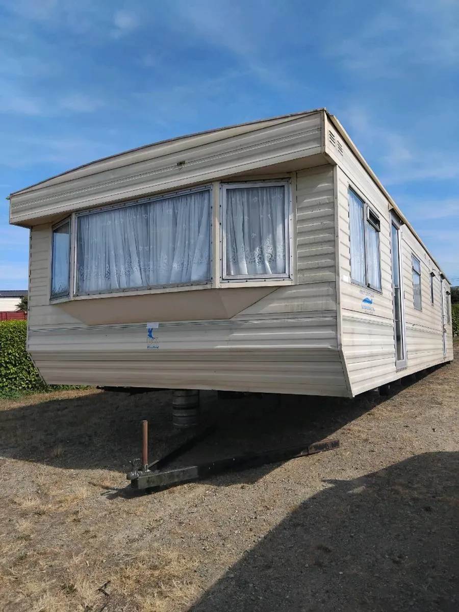 Mobile home - Image 1