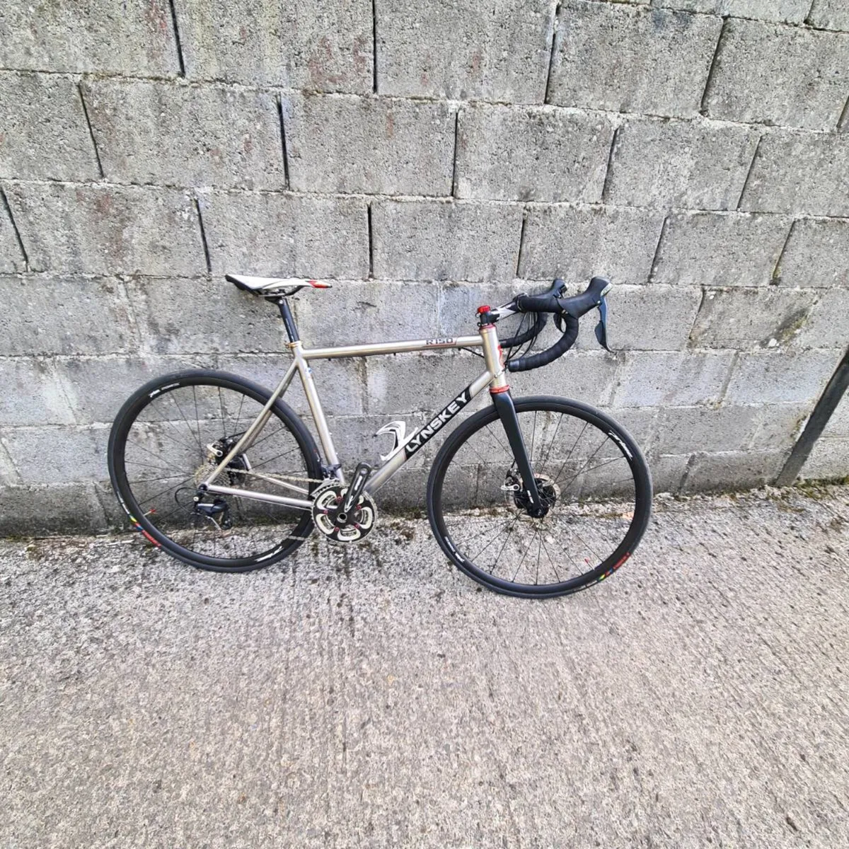 Lynskey Titanium Disc Road Bike - Image 2