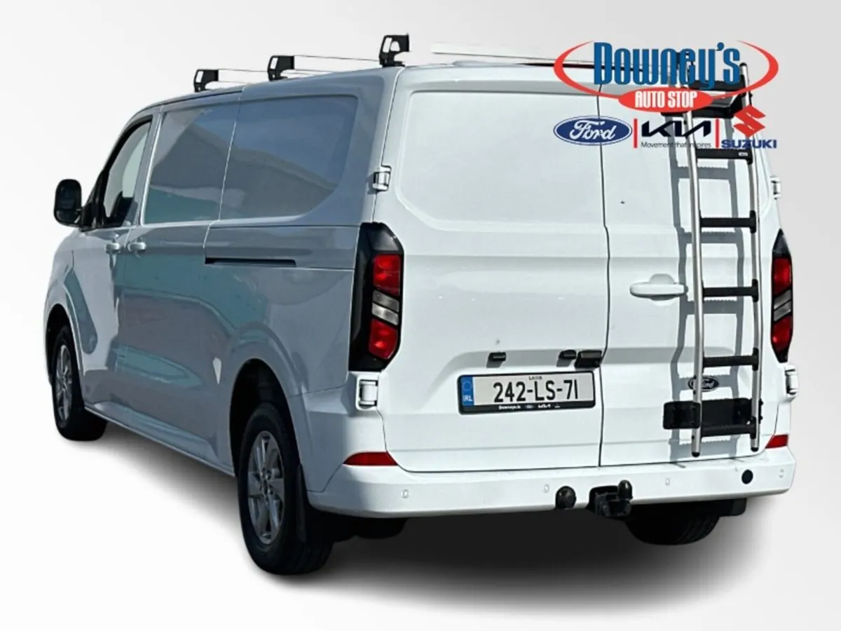 Ford Transit Custom 2.0 TD L2 LIMITED AUTO - Image 3
