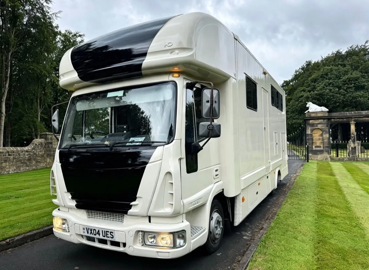7.5T Horse Truck - Image 1