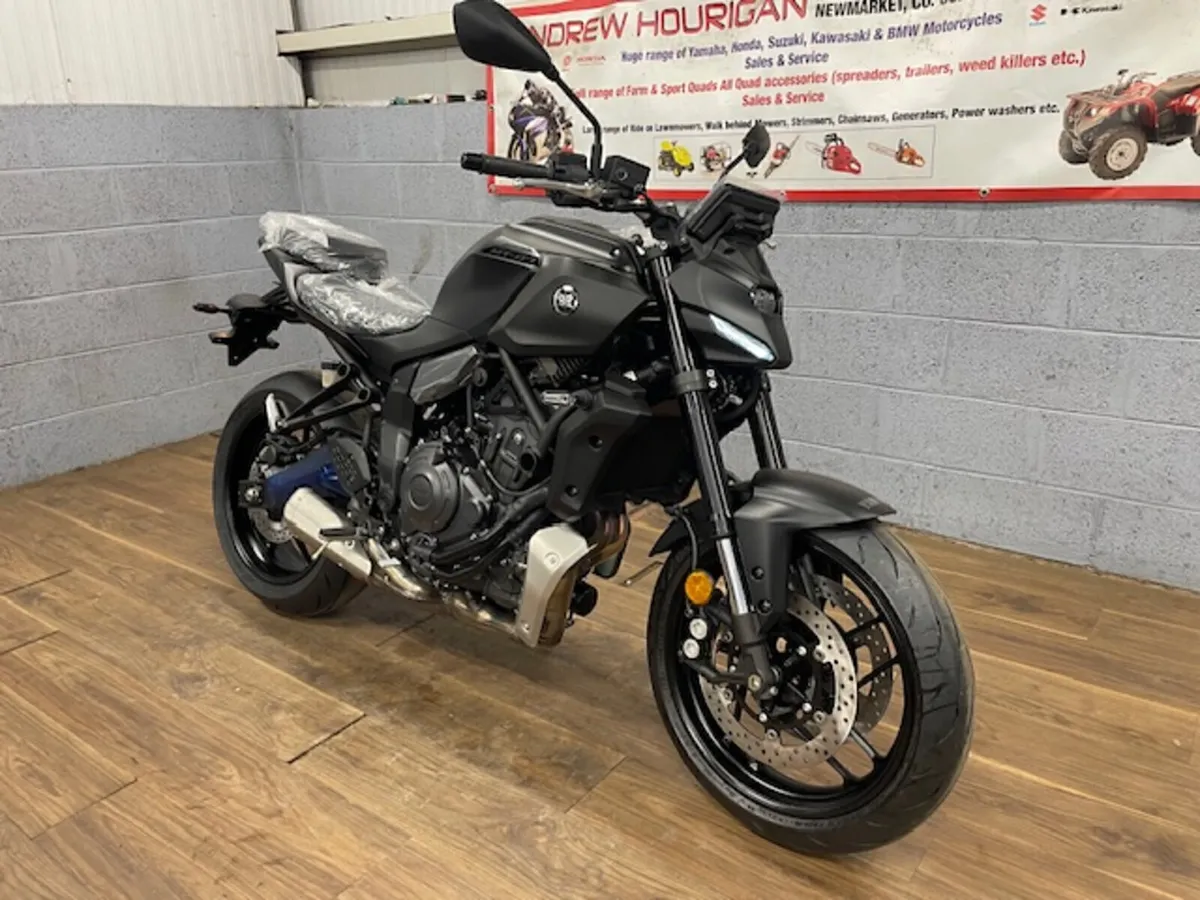 Yamaha MT-07 New Black - Image 3