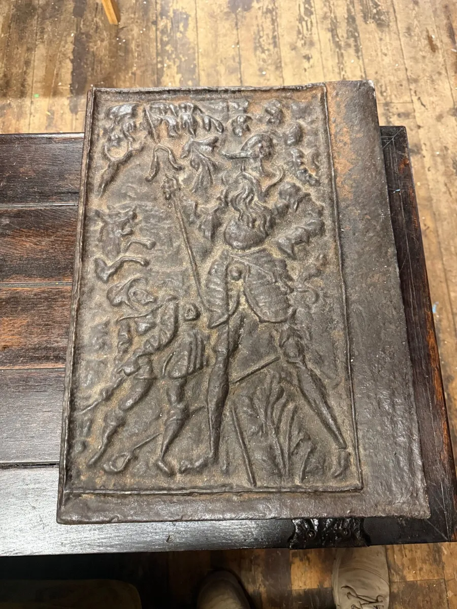 Antique cast iron fireback. - Image 1