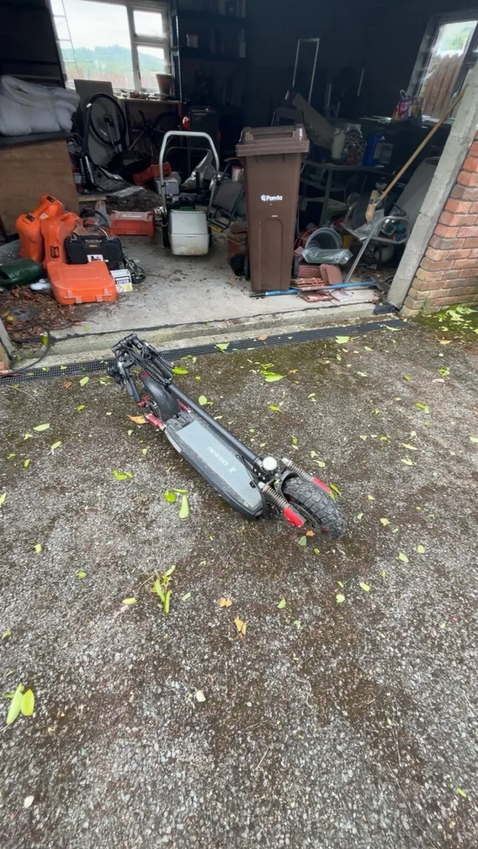 Kugoo m4 pro E-scooter - Image 4