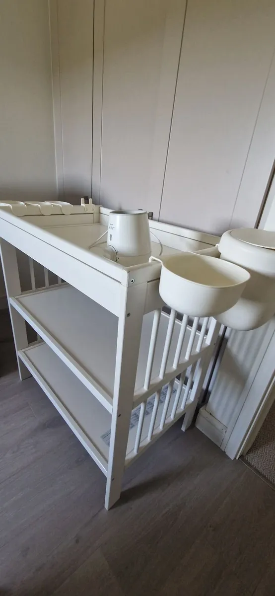 Cot and changing table - Image 2