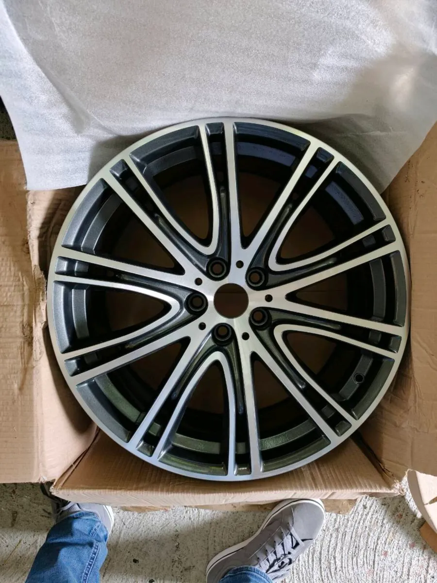 BMW Individual V-Spoke Style 759i 20 inch alloy - Image 1