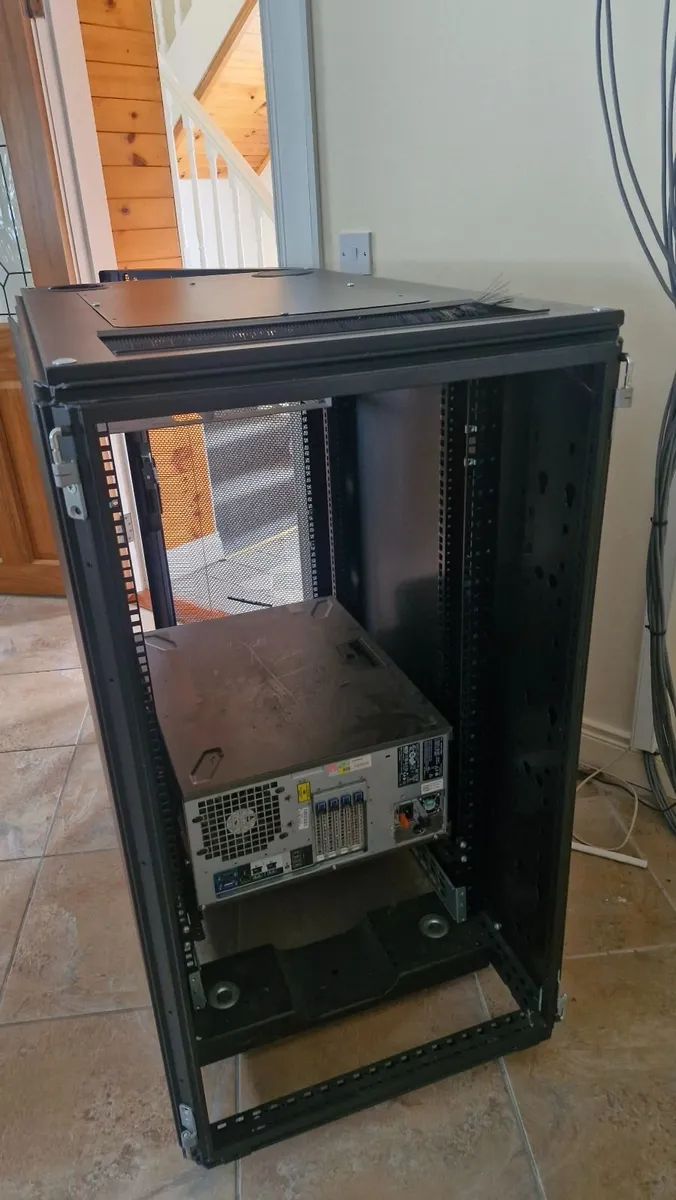 Server rack / Comms Cabinet - Image 4