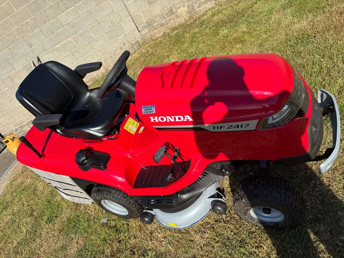 Ride-On Lawnmower - Image 2