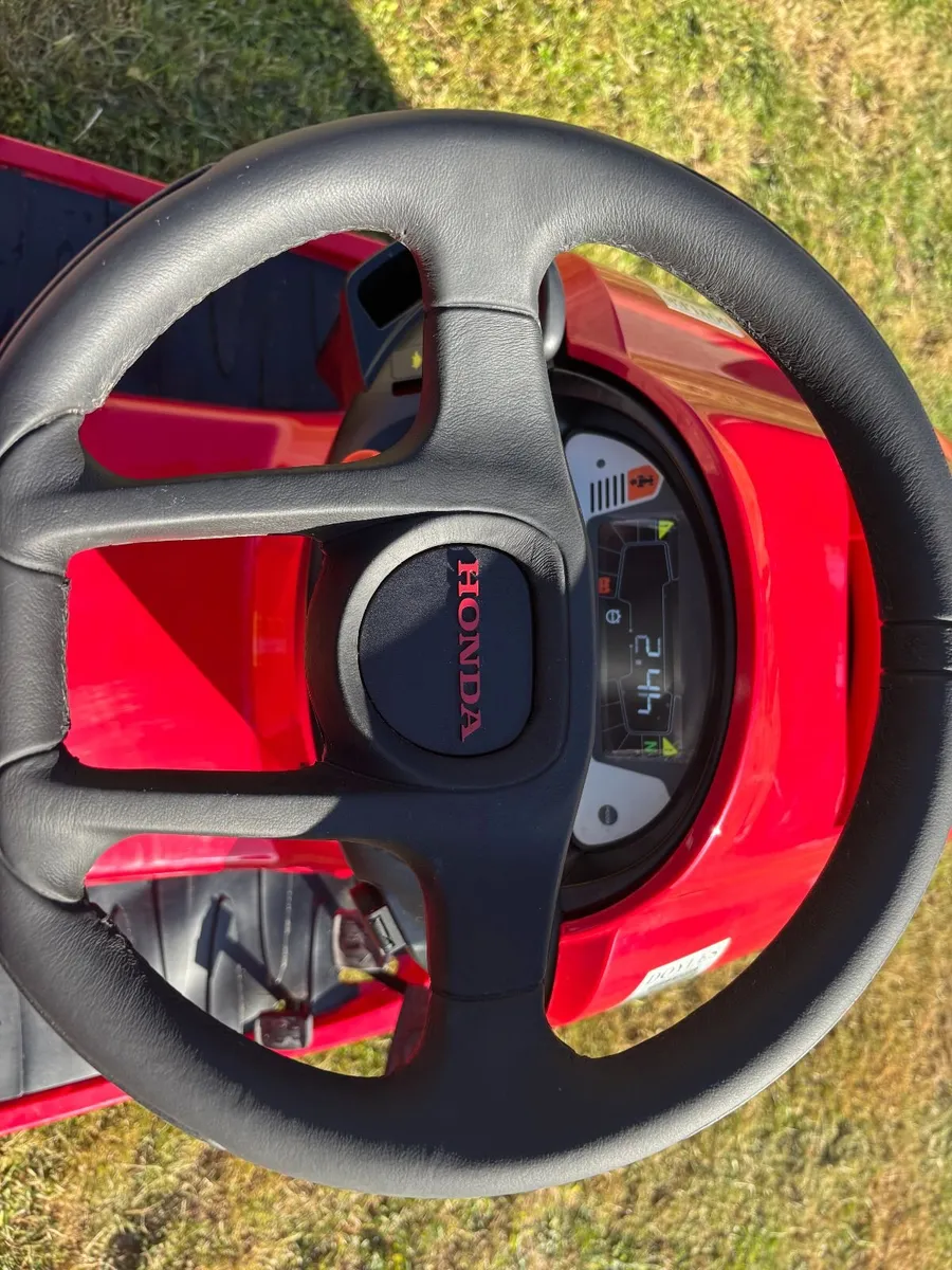 Ride-On Lawnmower - Image 3