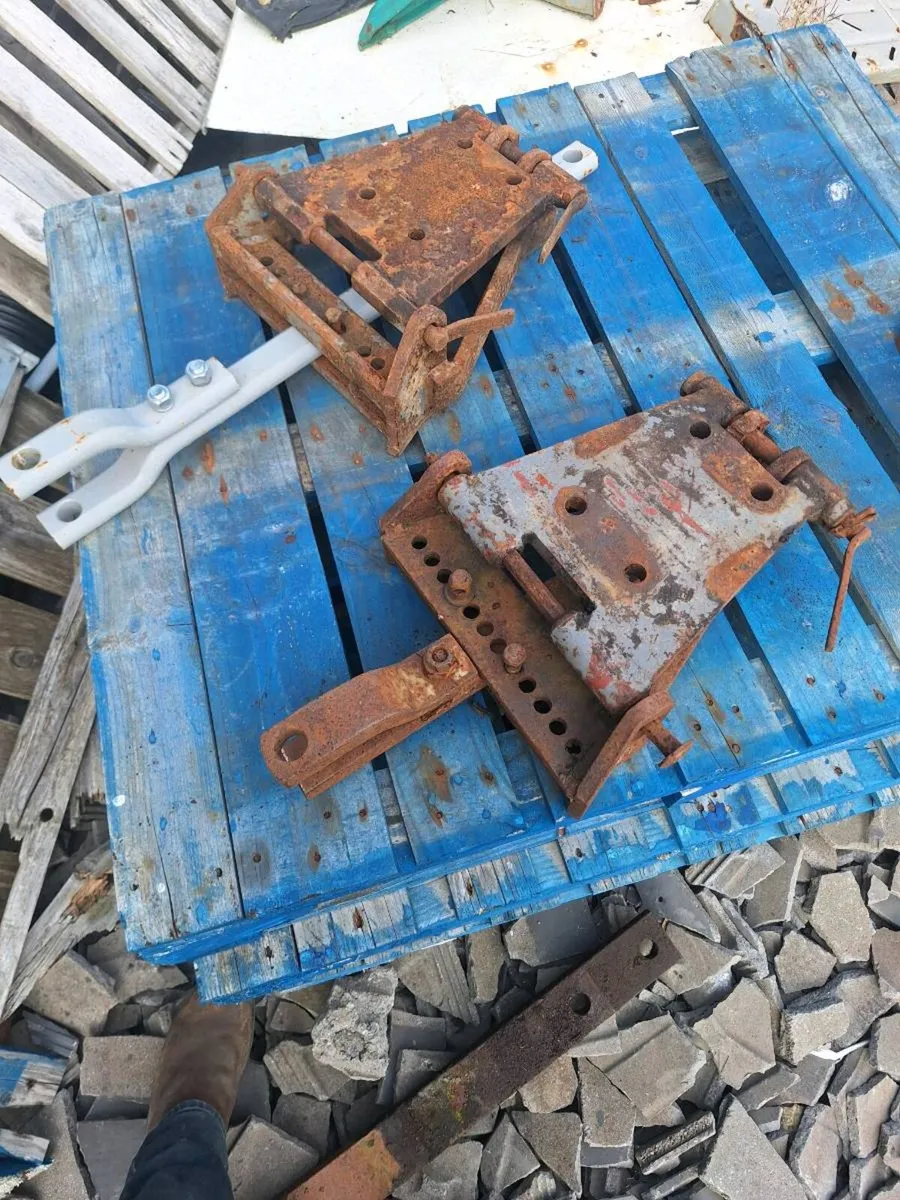 Massey ferguson 65 parts - Image 4