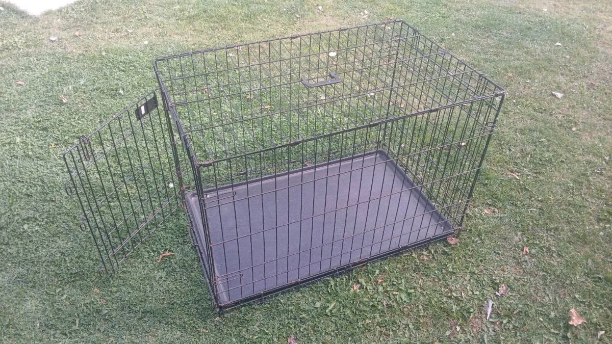 Dog crate - Image 1