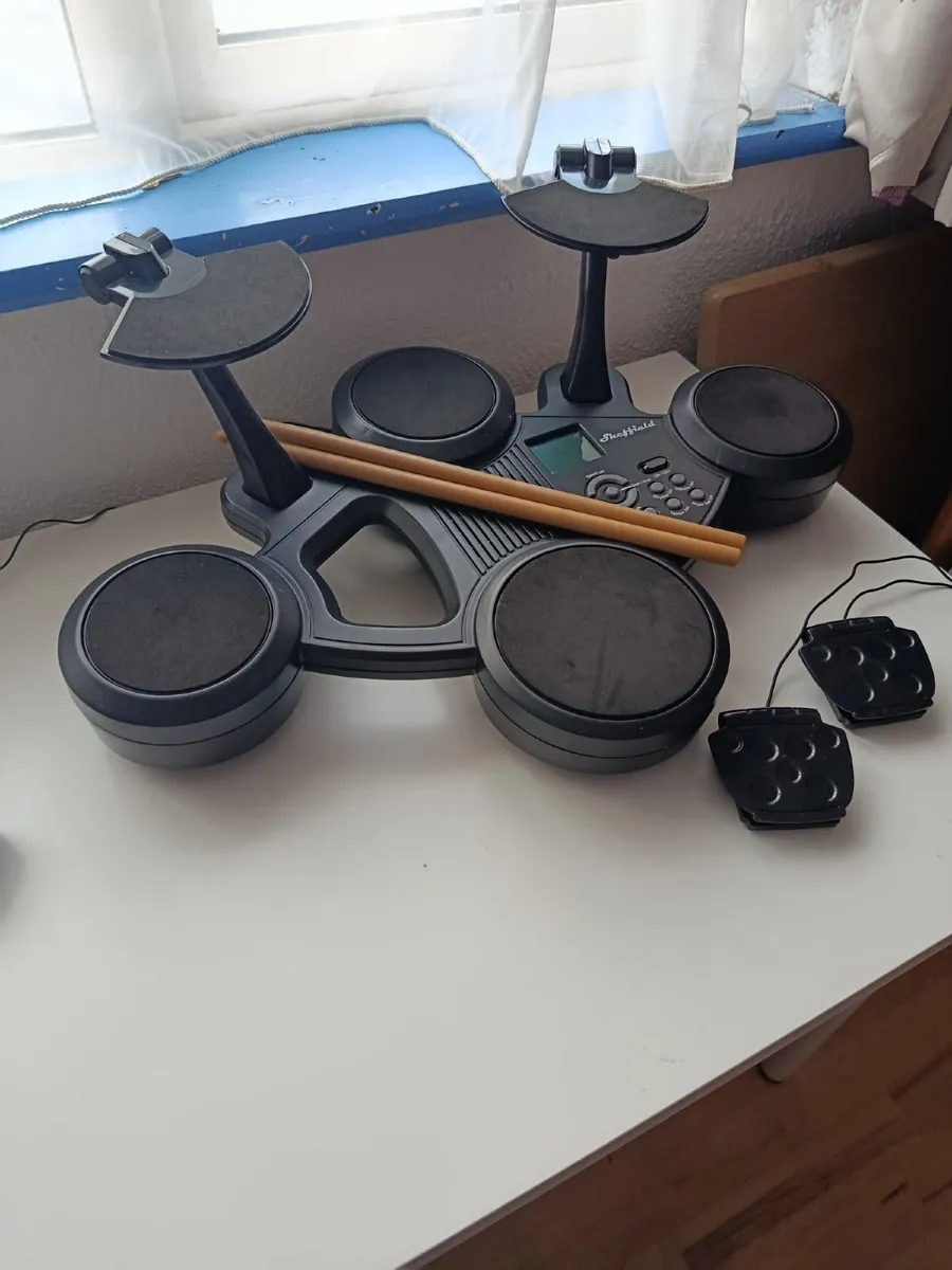 Electronic drum set - Image 1