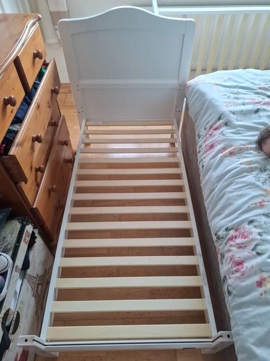 cot bed - Image 2