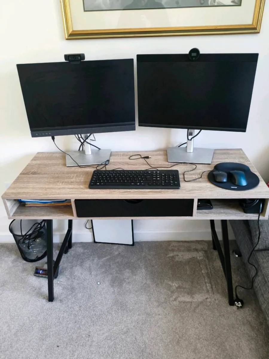 Desk - Image 2