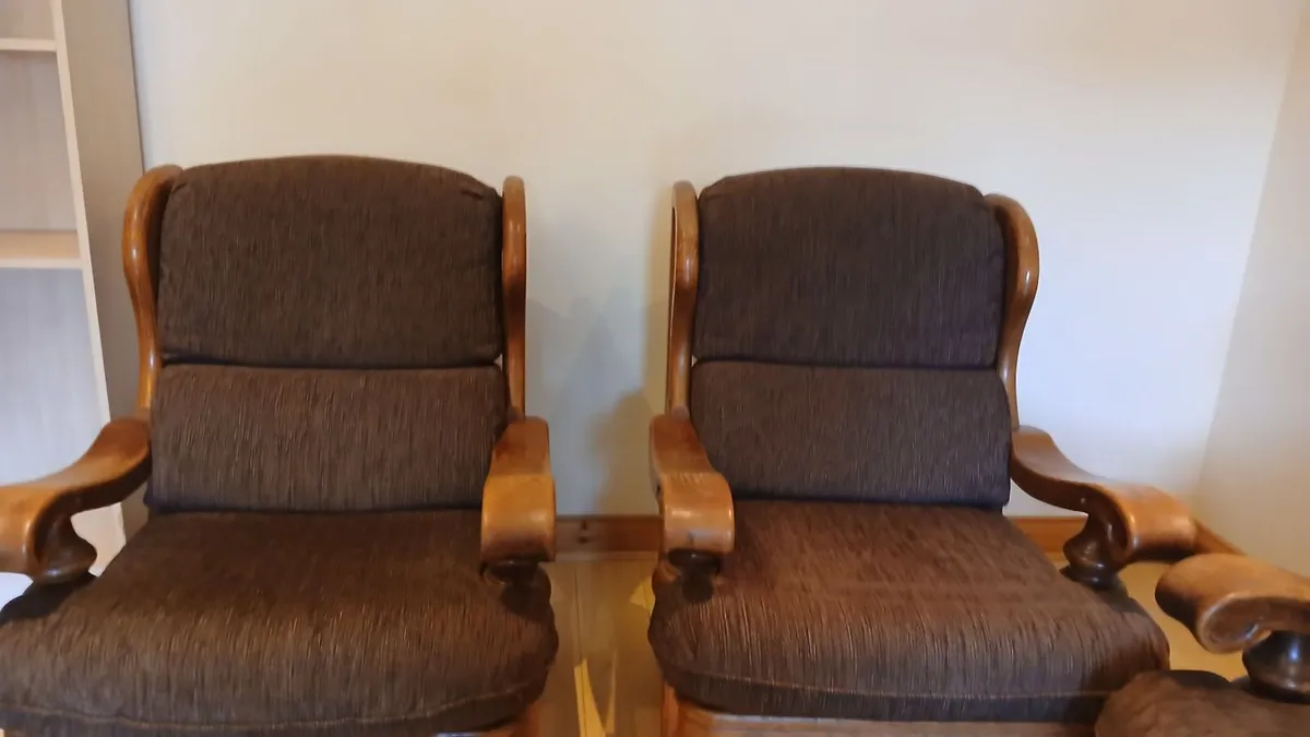 Suite of furniture - Image 2