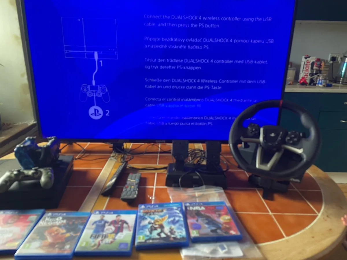 Smart tv 50” and ps4 slim - Image 1