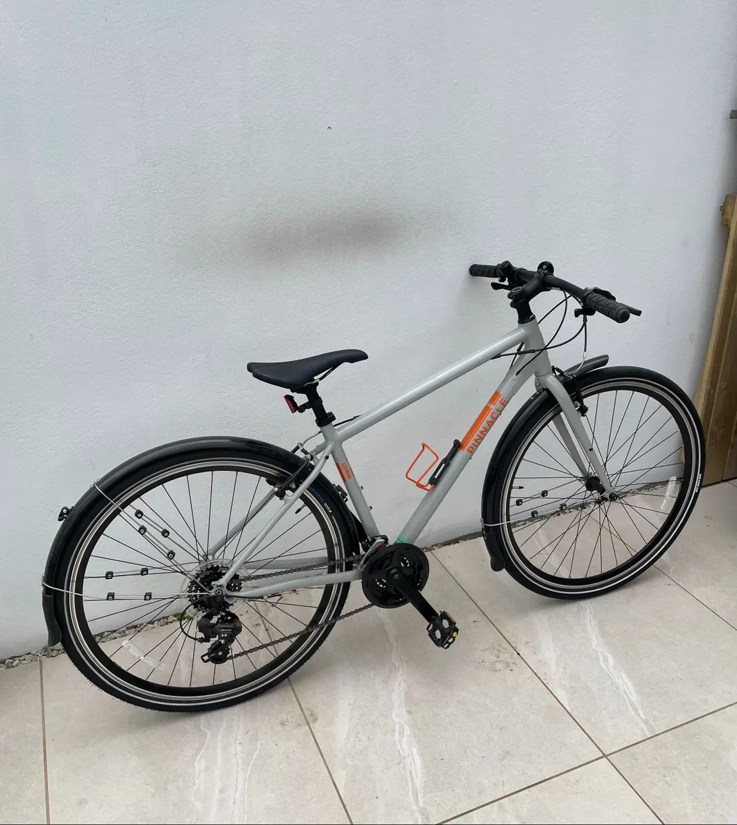 Pinnacle Lithium Unisex Hybrid Bike - Image 2