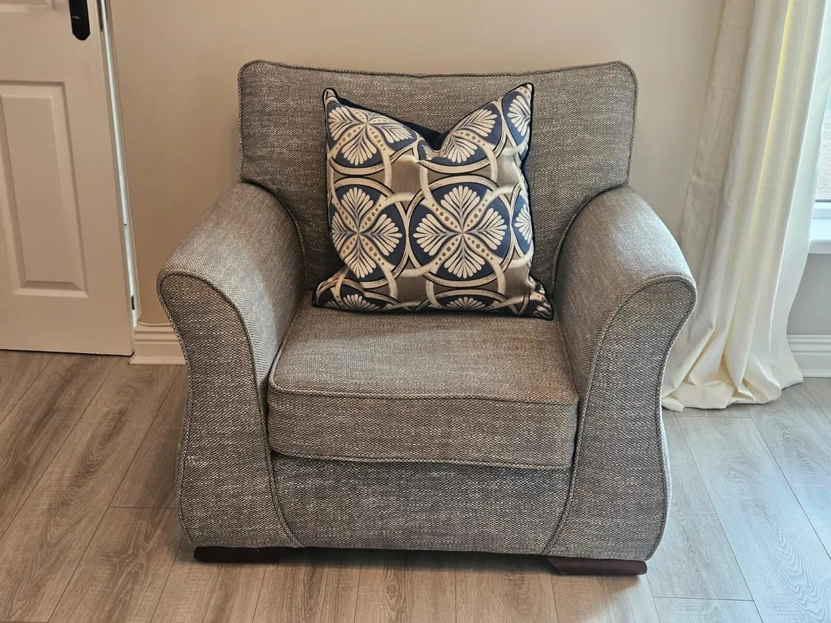 Sofa - Image 3