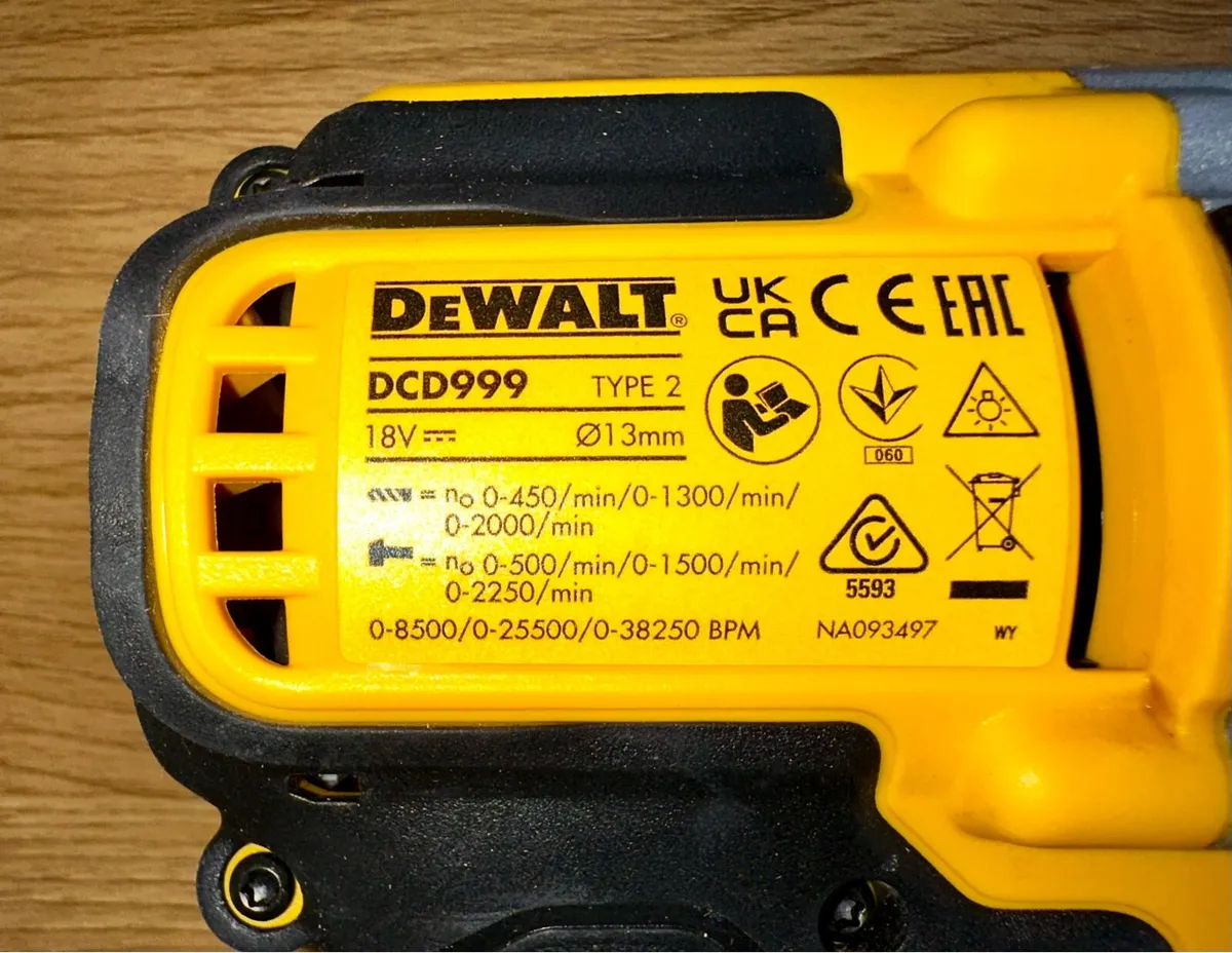 Dewalt DCD999NT-XR Hammer Drill - Image 3