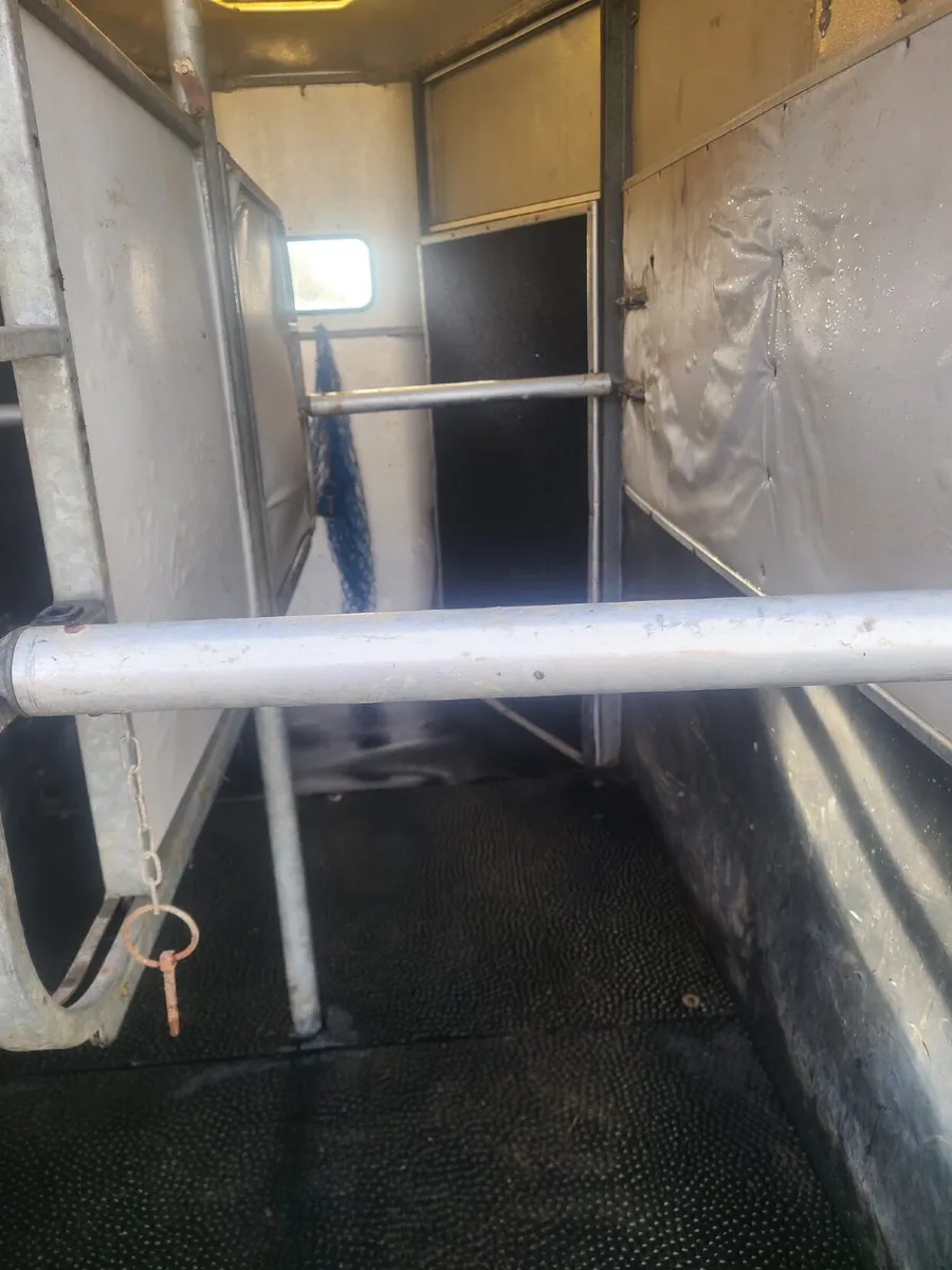 Horsebox - Image 1