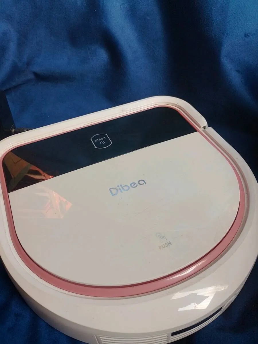 Dibea D500 Pro D-Shaped Robot Vacuum - Image 1