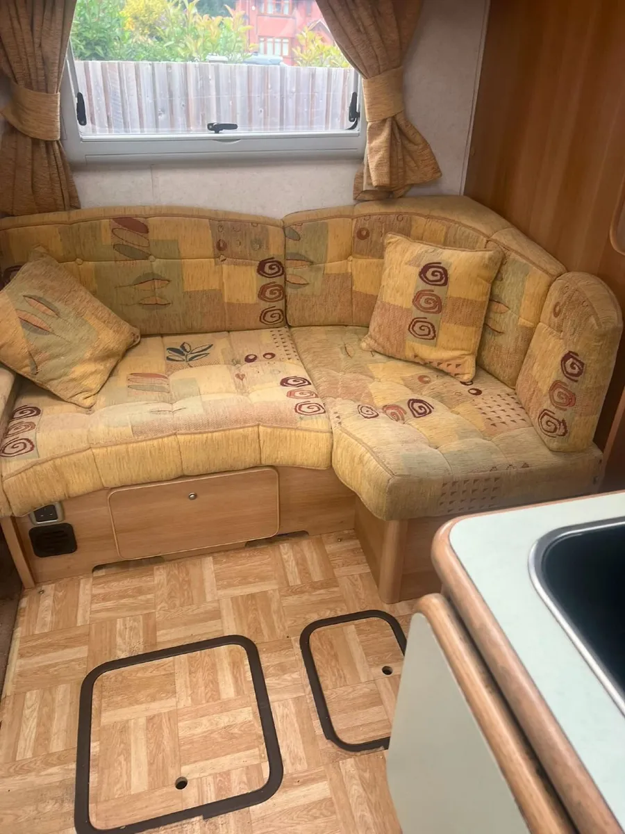 Camper - Image 2
