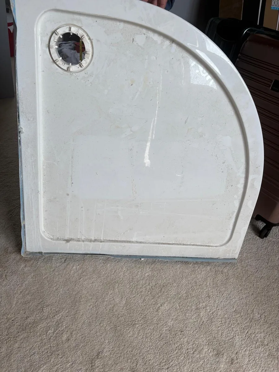 Shower tray and door - Image 3