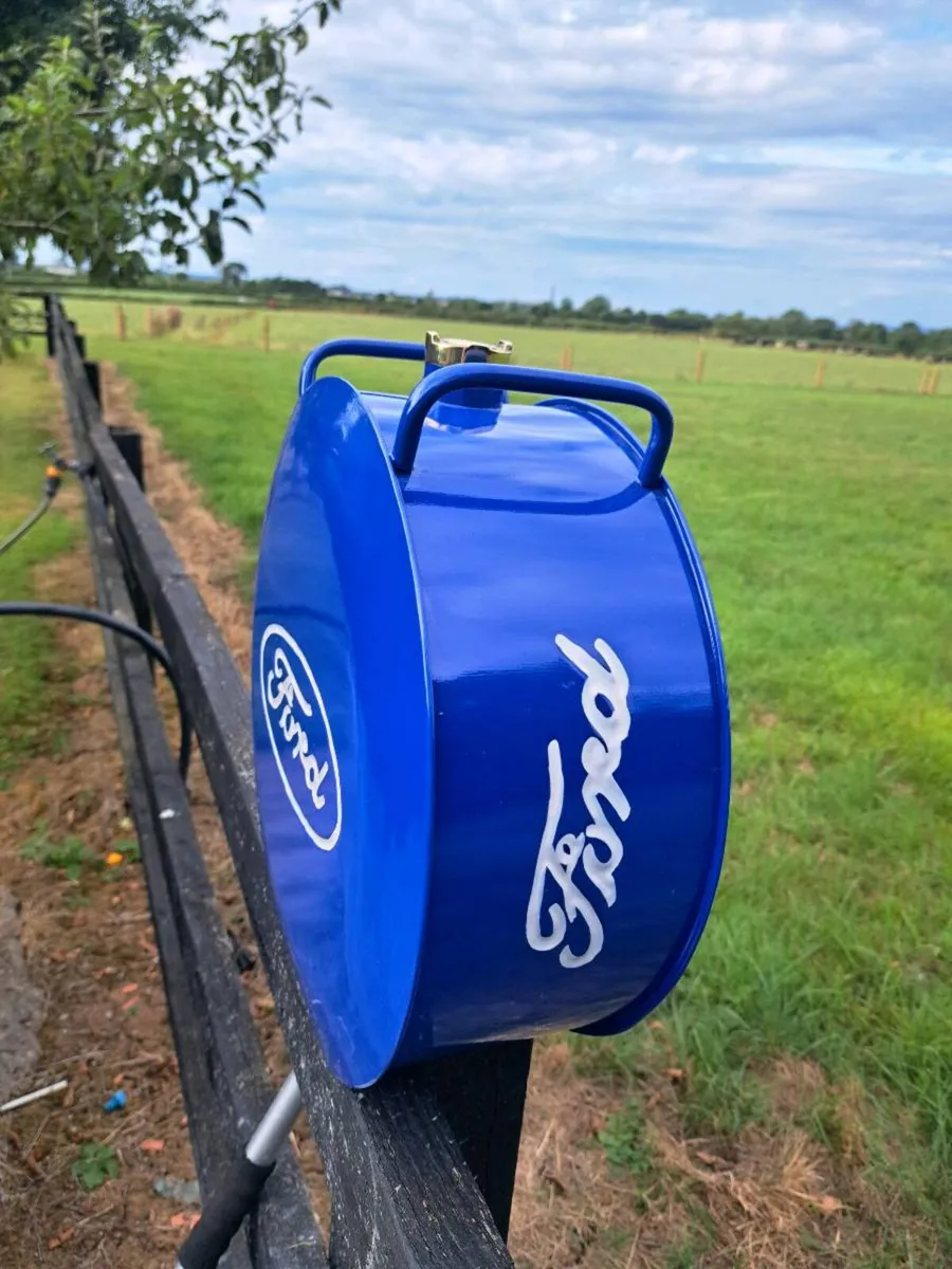 Ford  oil can - Image 2