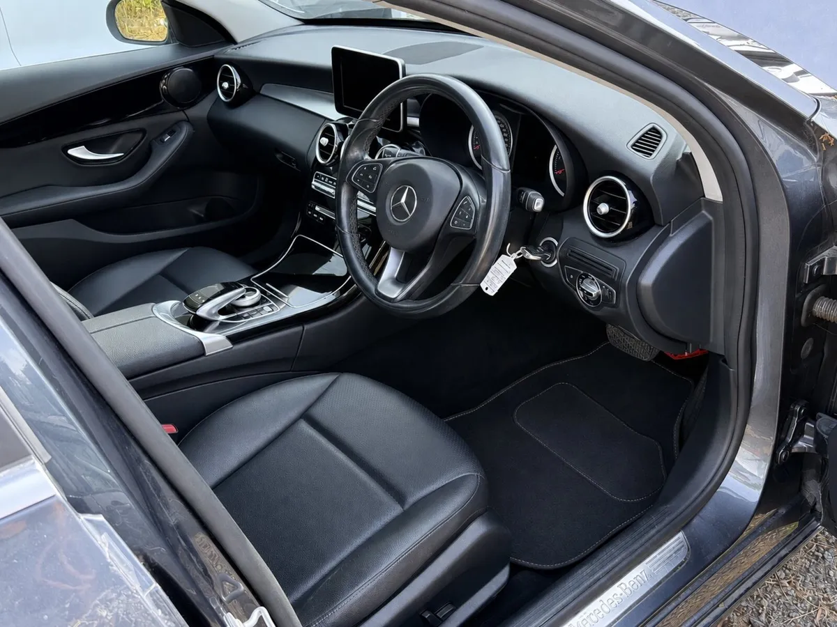 Mercedes-Benz C-Class 2015 - Image 2